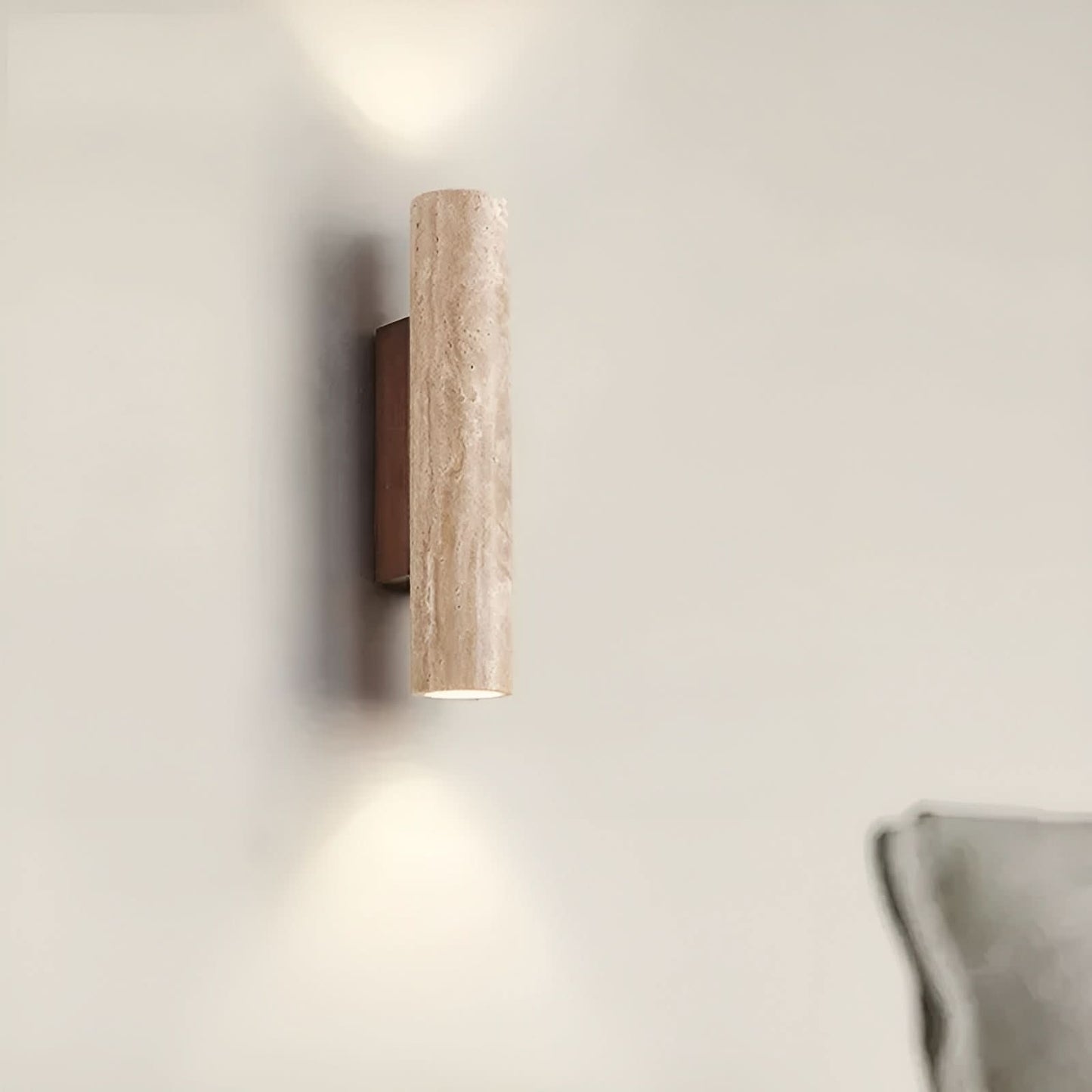Applique murale LED en travertin – Lampe de style wabi-sabi