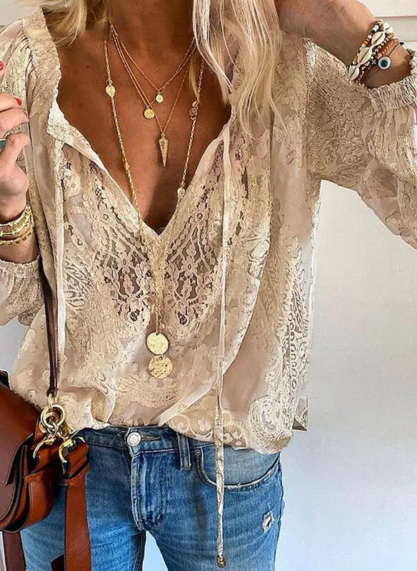 Blouse bohème chic avec décolleté en V