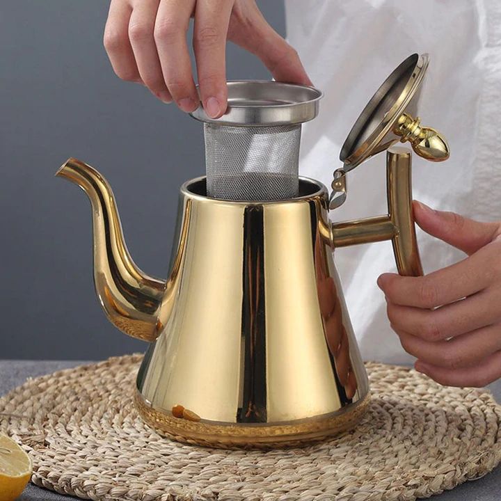 Bouilloire à induction pour une cuisson rapide et nette au design moderne