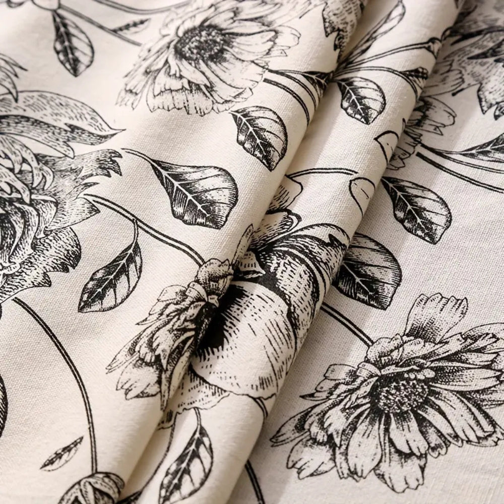 Nappe de style champêtre à motif floral noir et pompons