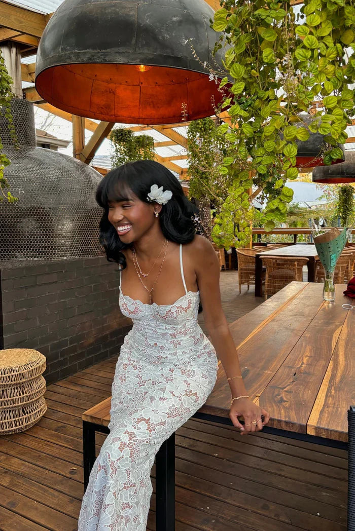 Robe midi ajustée en dentelle pour femme