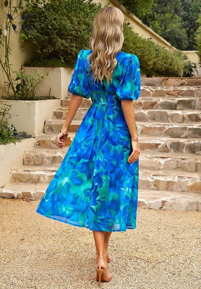 Robe midi fleurie en coupe évasée avec col en V pour femme