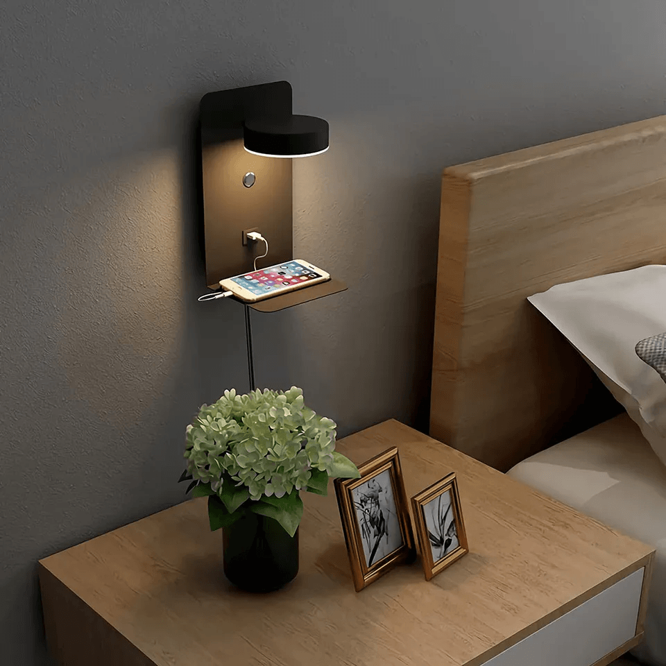 Applique murale ajustable avec tablette de recharge