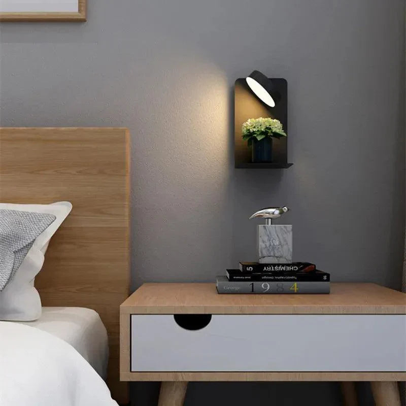 Applique murale ajustable avec tablette de recharge