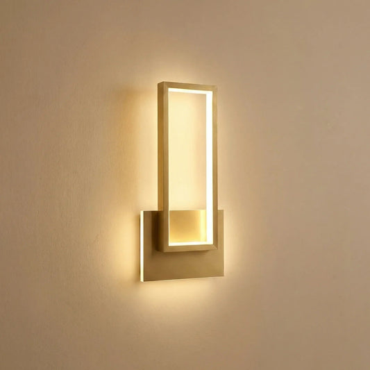 Applique murale LED chaude à finition dorée – luminaire mural moderne et minimaliste pour chambre à coucher et salon