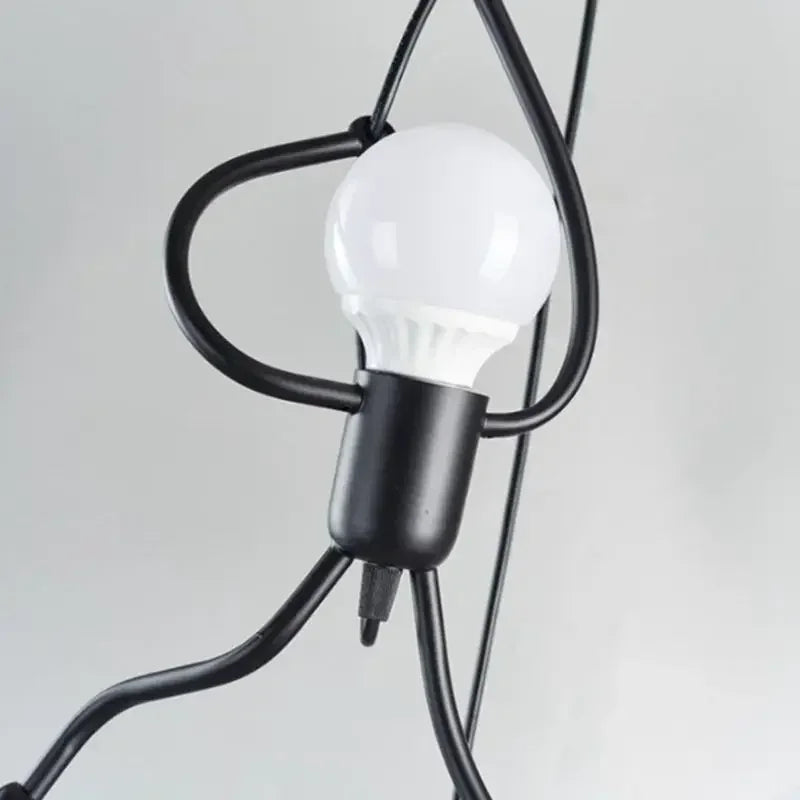 Applique murale unique: sculpture d'homme grimpant au design industriel, luminaire mural scandinave