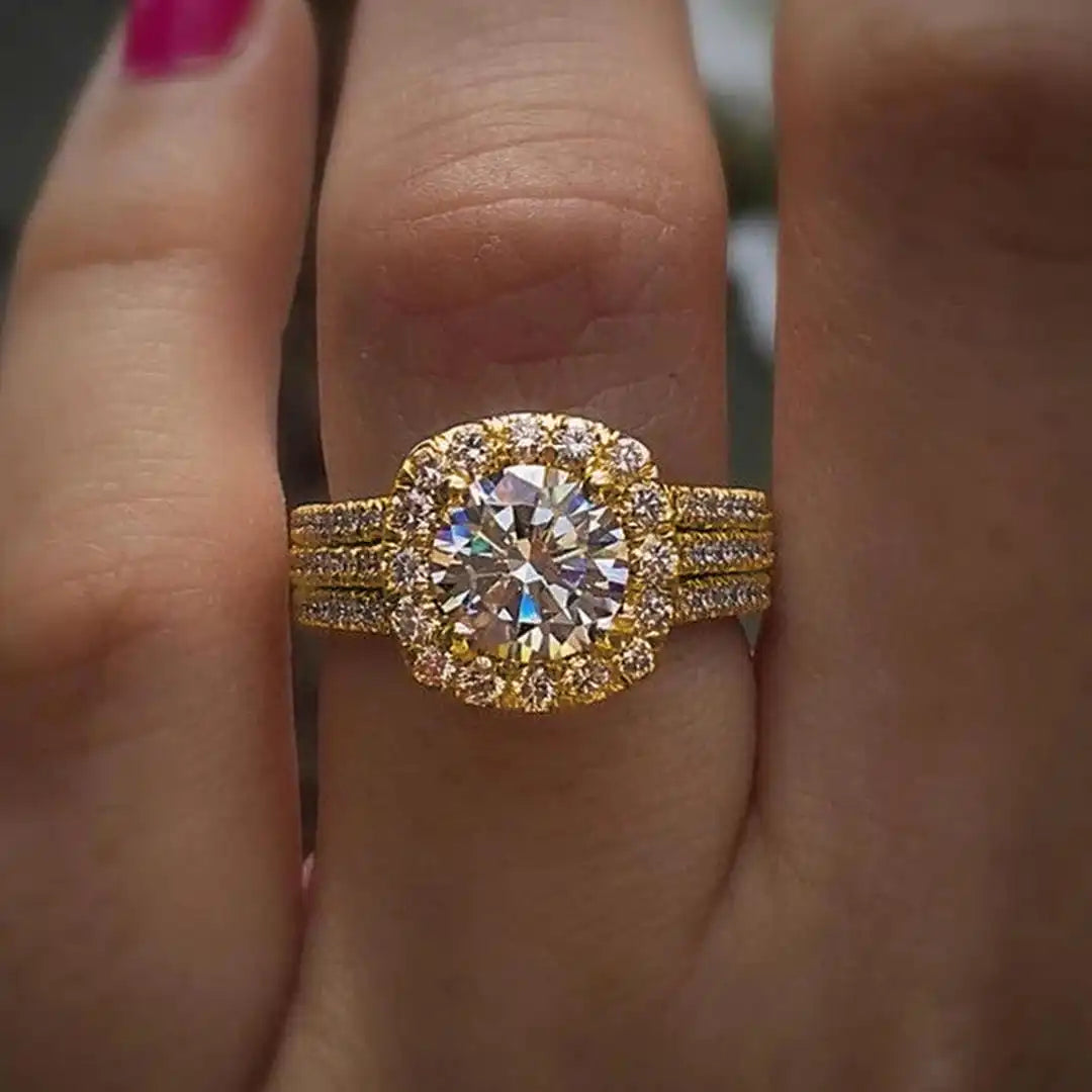 Bague cocktail pavée à halo coussin