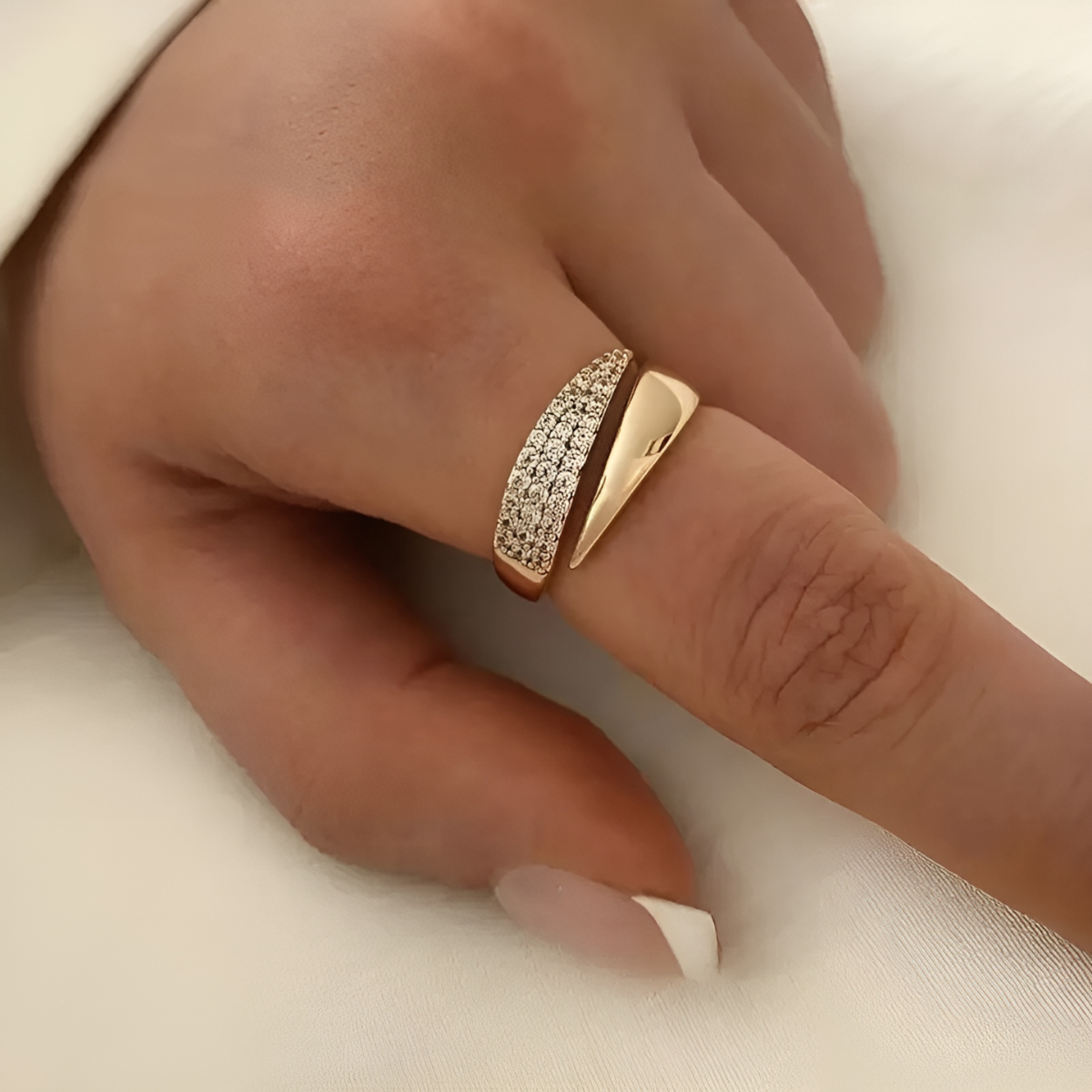 Bague élégante