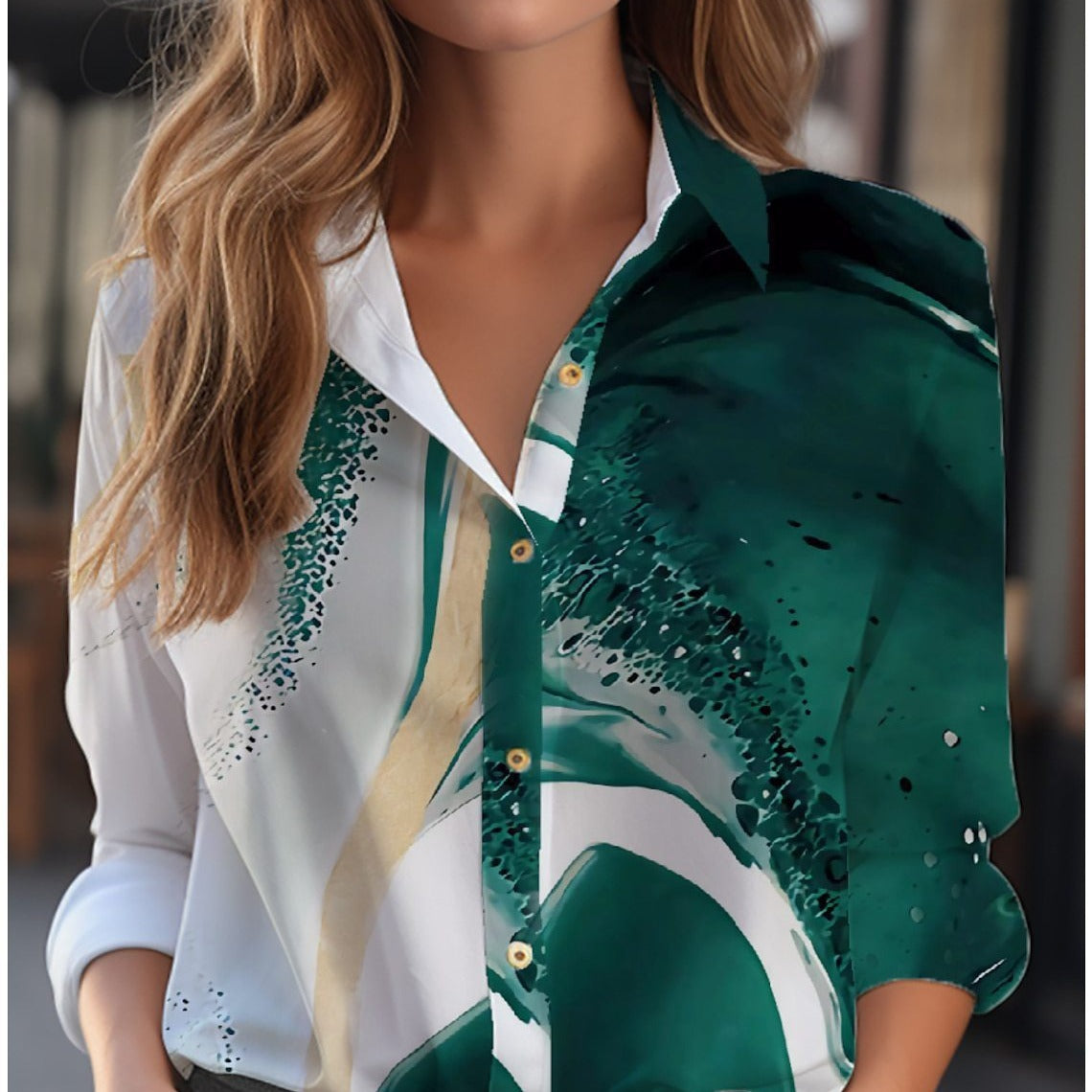 Blouse ample à motif floral, manches longues et fermeture boutonnée