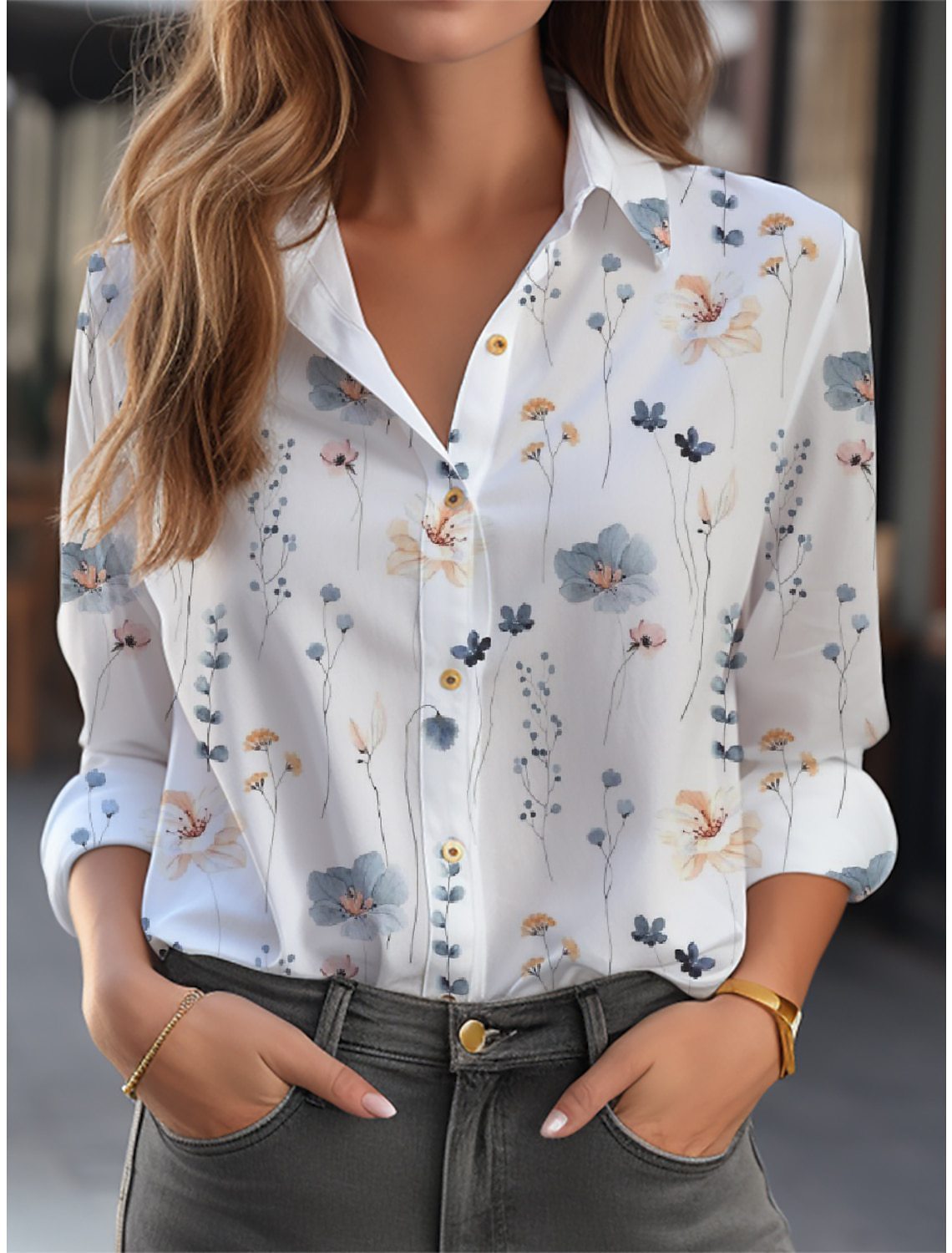 Blouse ample à motif floral, manches longues et fermeture boutonnée