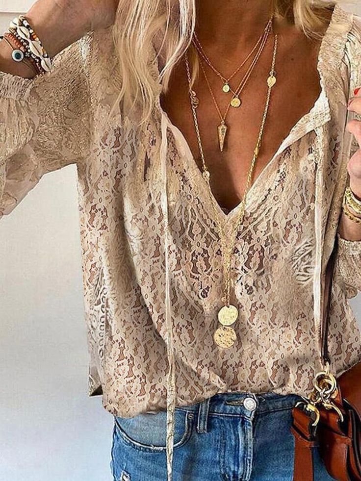 Blouse bohème chic avec décolleté en V