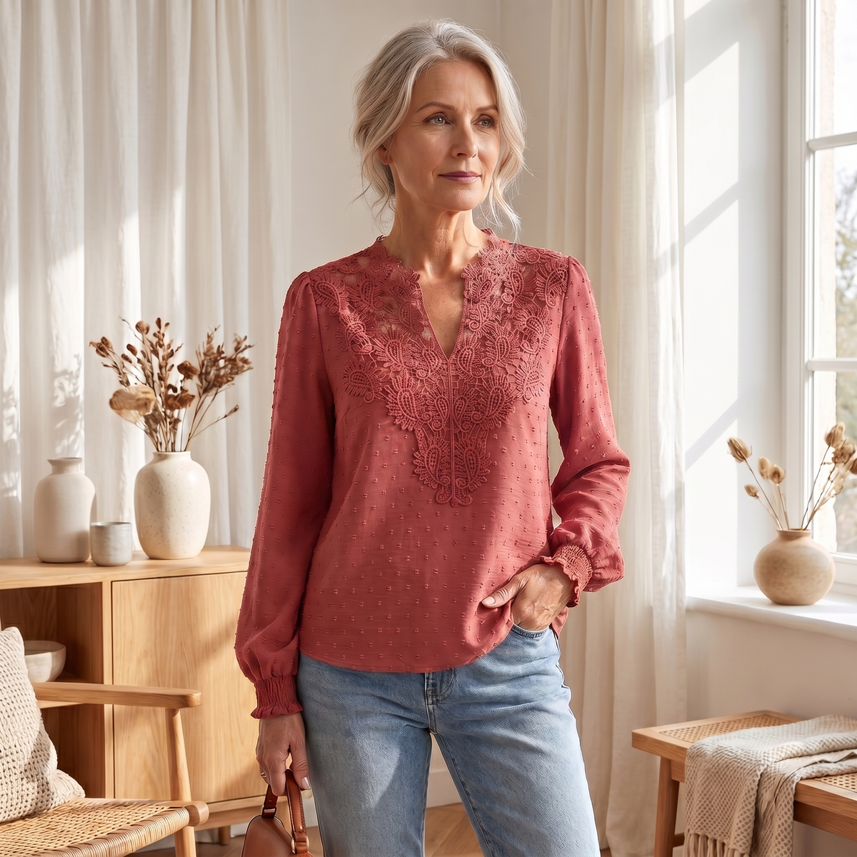 Blouse légère et respirante pour femme, coupe cintrée et élégante pour l'été