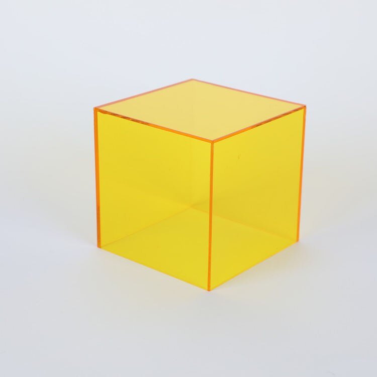 Boîte de rangement et présentation en acrylique colorée