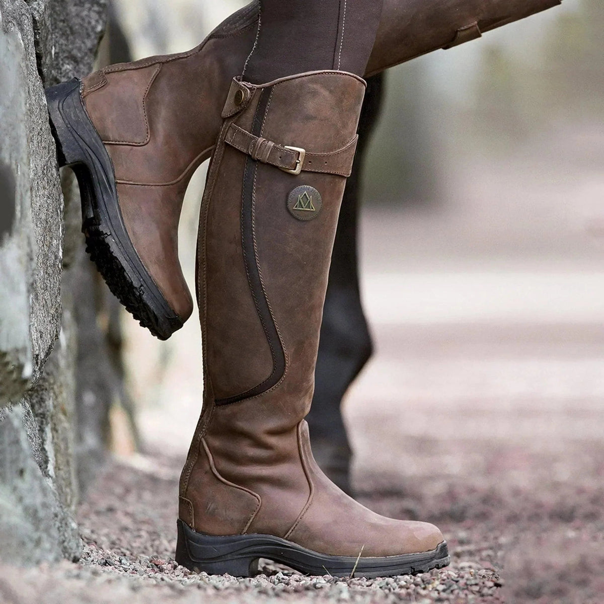 Bottes d'équitation d'hiver imperméables à tige haute avec détail de boucle pour femme