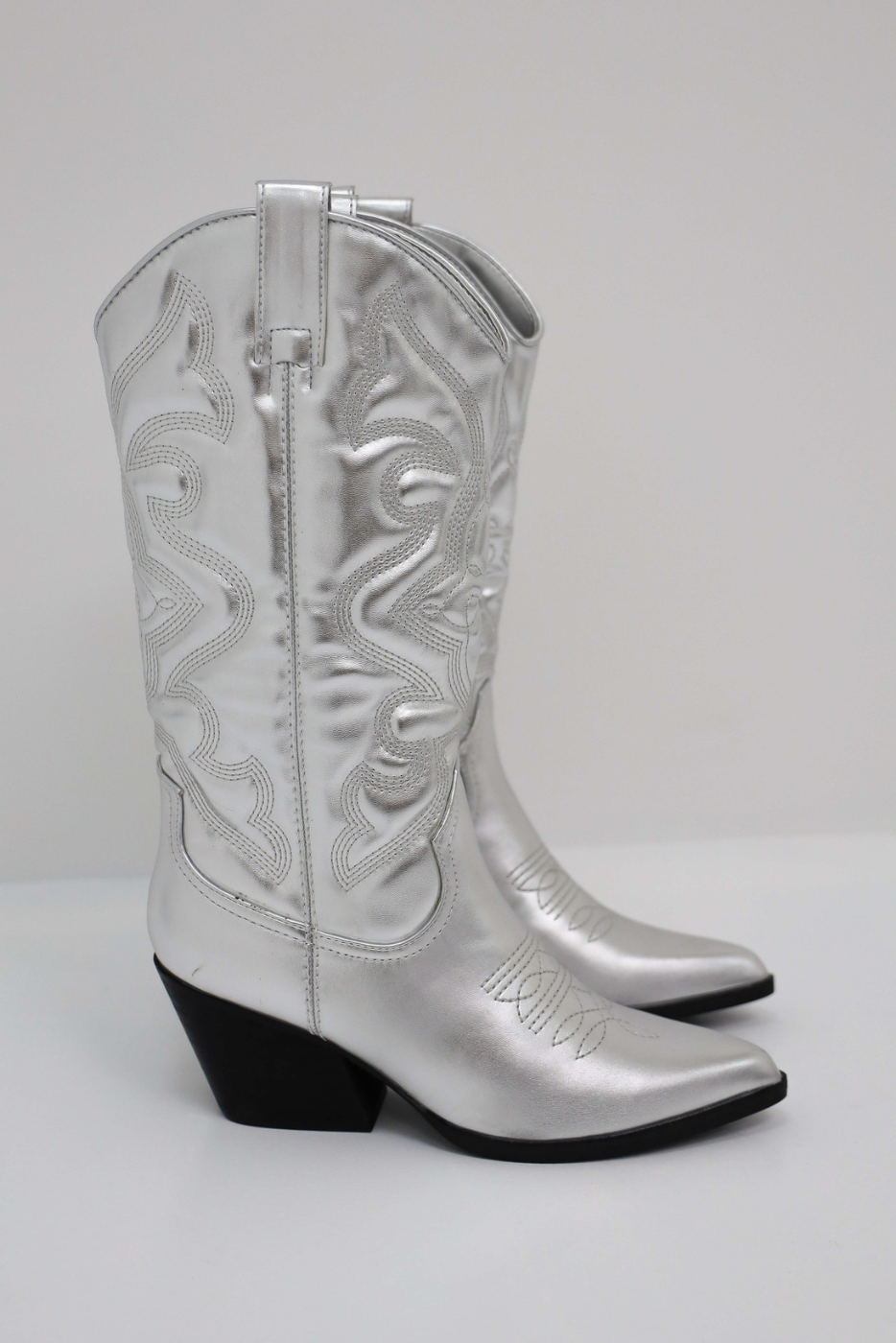 Bottes de cow-boy - bottes western tendance et élégantes