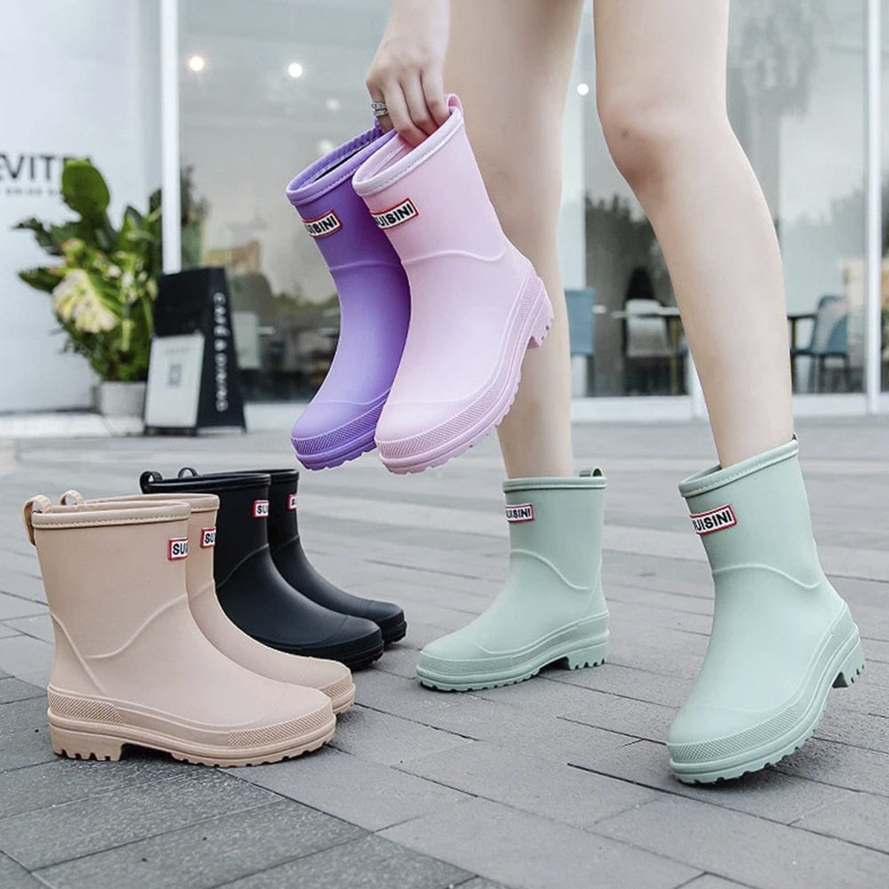 Bottes en caoutchouc pour femme modèle noir ou rose
