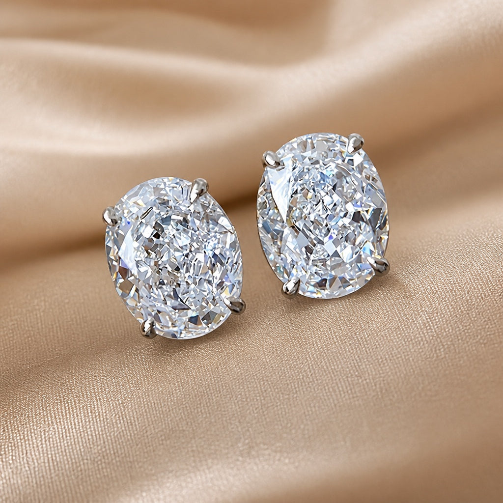 Boucles d'oreilles intemporelles en or blanc et oxyde de zirconium