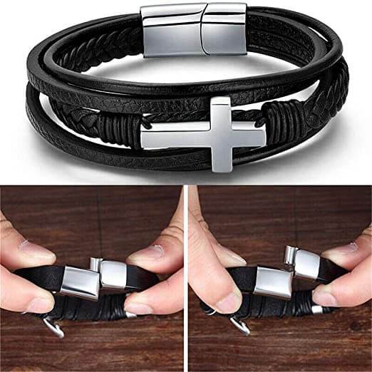 Bracelet en cuir avec croix