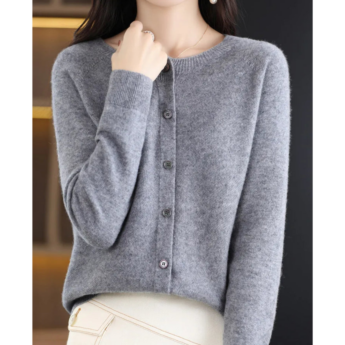 Cardigan en laine à encolure ronde pour femme - gilet tricoté blanc