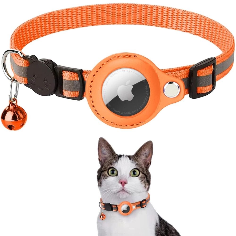 CAT GPS collar with quick-release fastener and reflective design for improved visibility at night