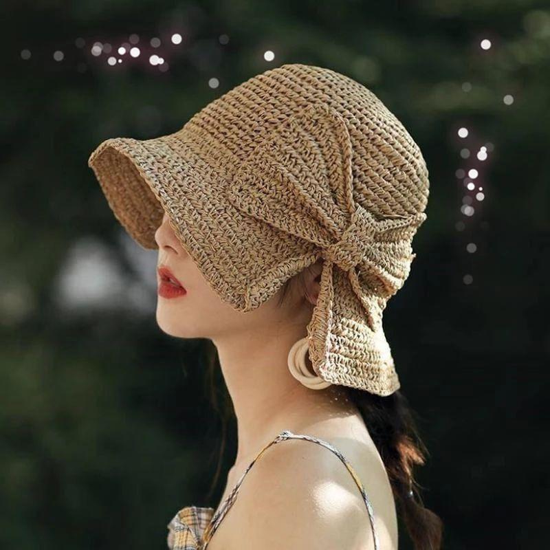 Chapeau d'été à bords et nœud