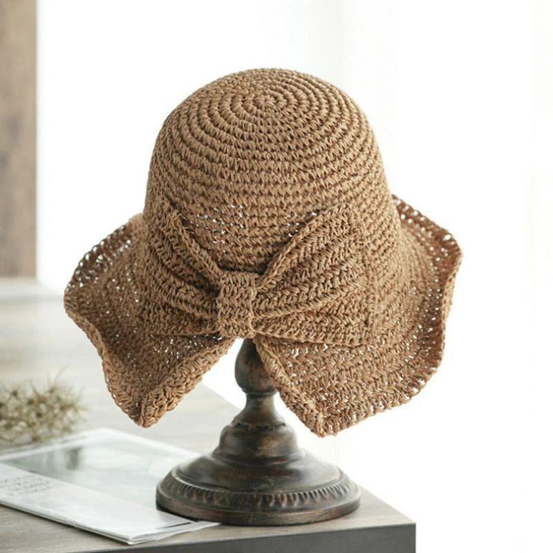 Chapeau d'été à bords et nœud