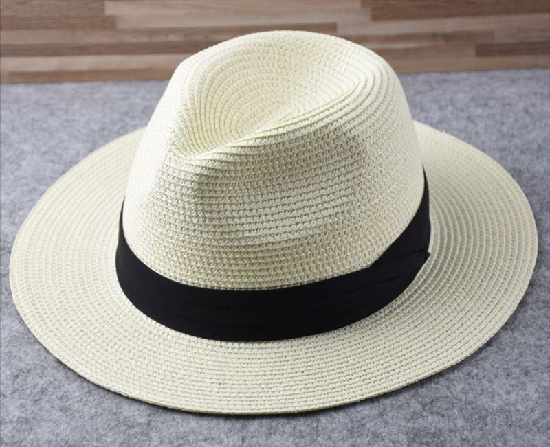 Chapeau de paille élégant pour l'été et la plage
