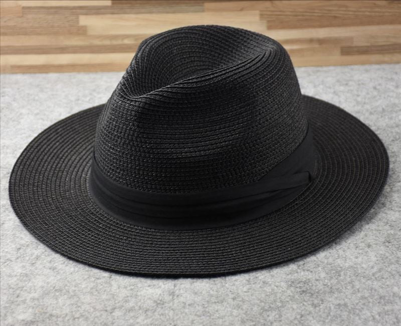 Chapeau de paille élégant pour l'été et la plage