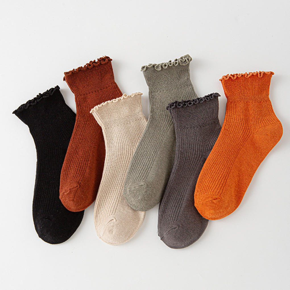 Chaussettes courtes à bords volantés pour femme