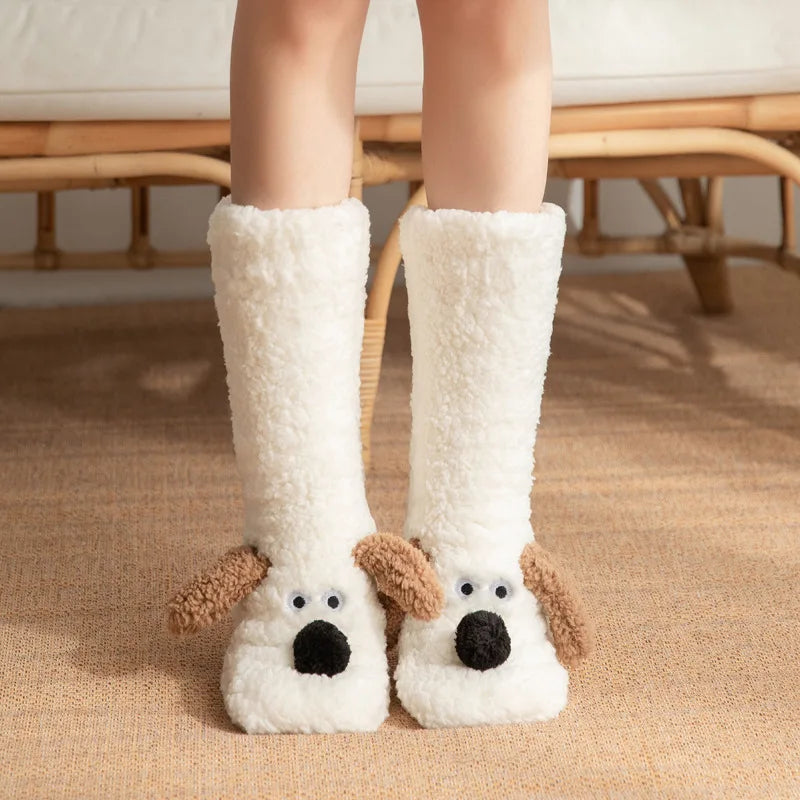 Chaussettes douces, douillettes et amusantes contre les pieds froids