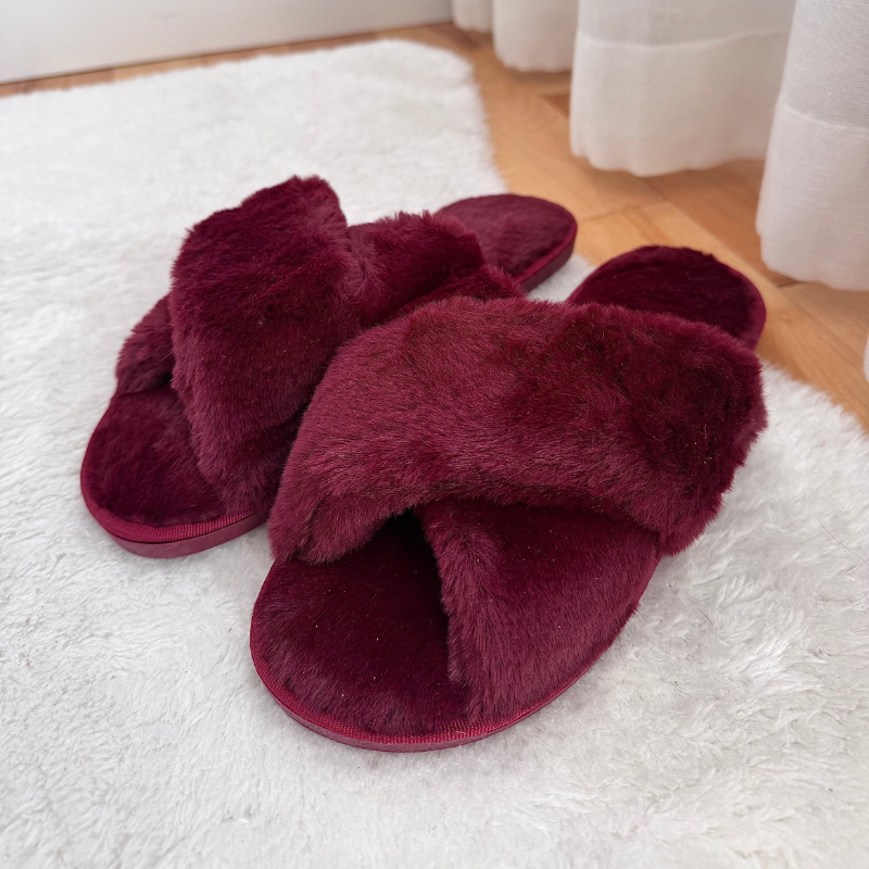 Chaussons d'intérieur pour femme à brides croisées et talon ouvert