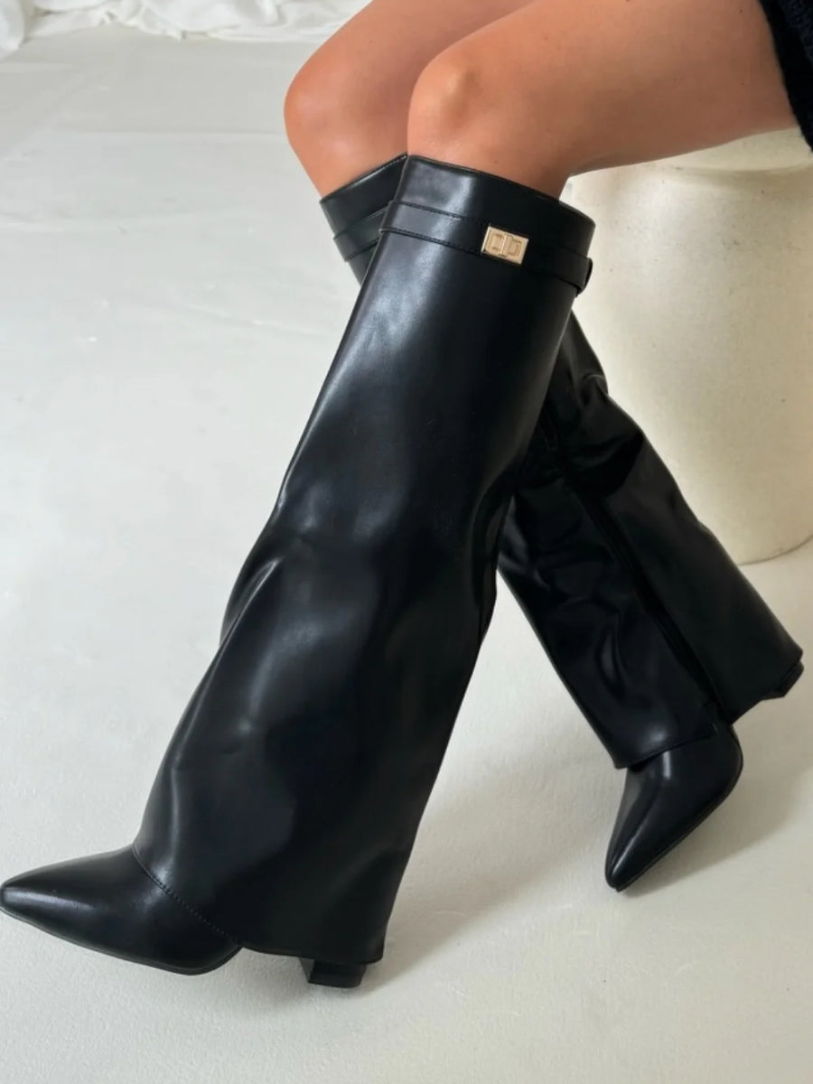 Chaussures élégantes pour femme de haute qualité - détails dorés