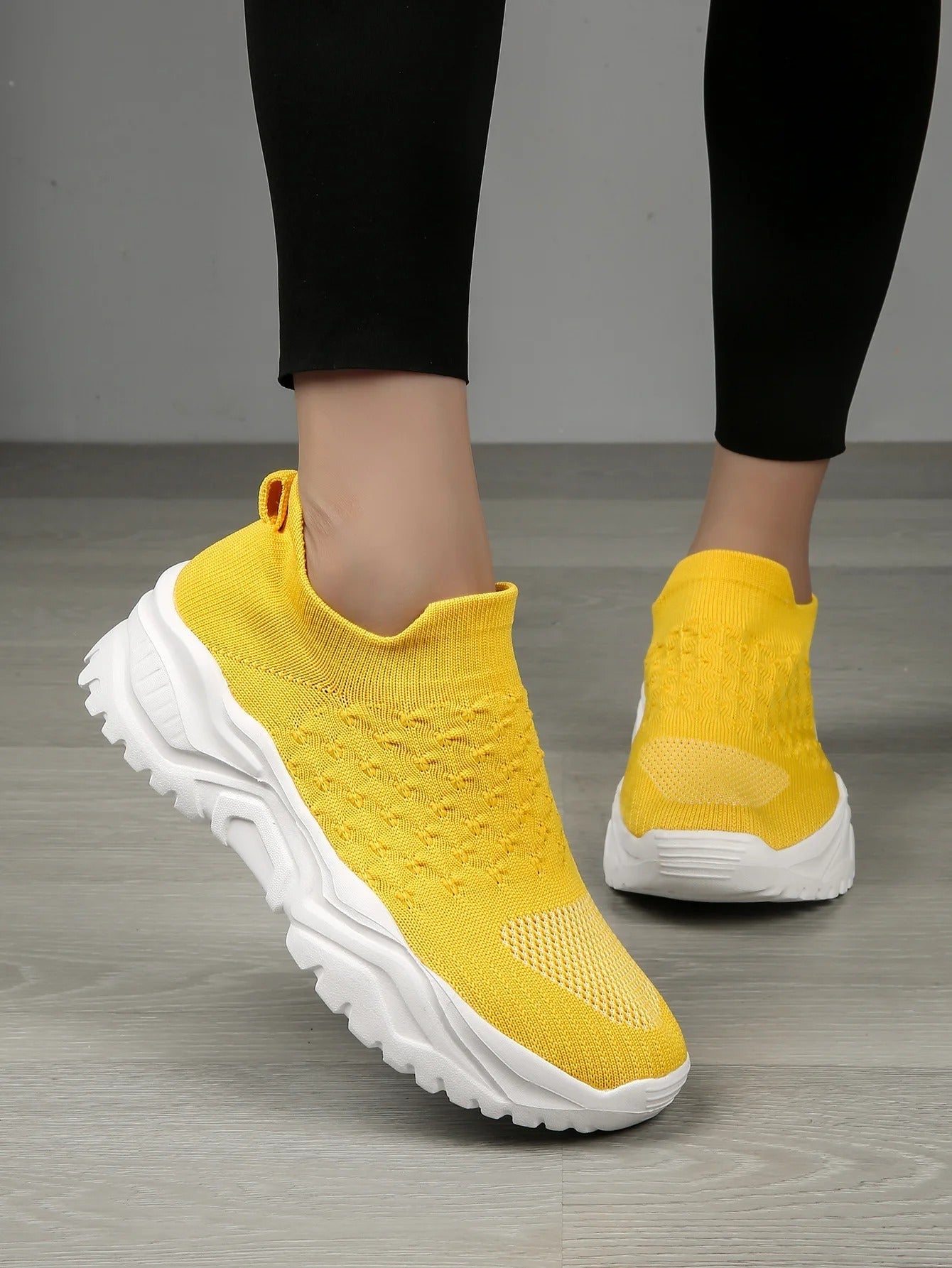 Chaussures orthopédiques à enfiler pour femme - Orange et blanc