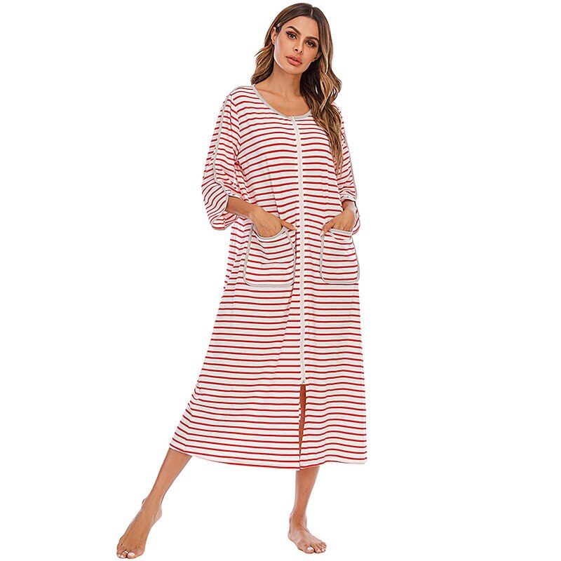 Chemise de nuit chaude à fermeture éclair et capuche
