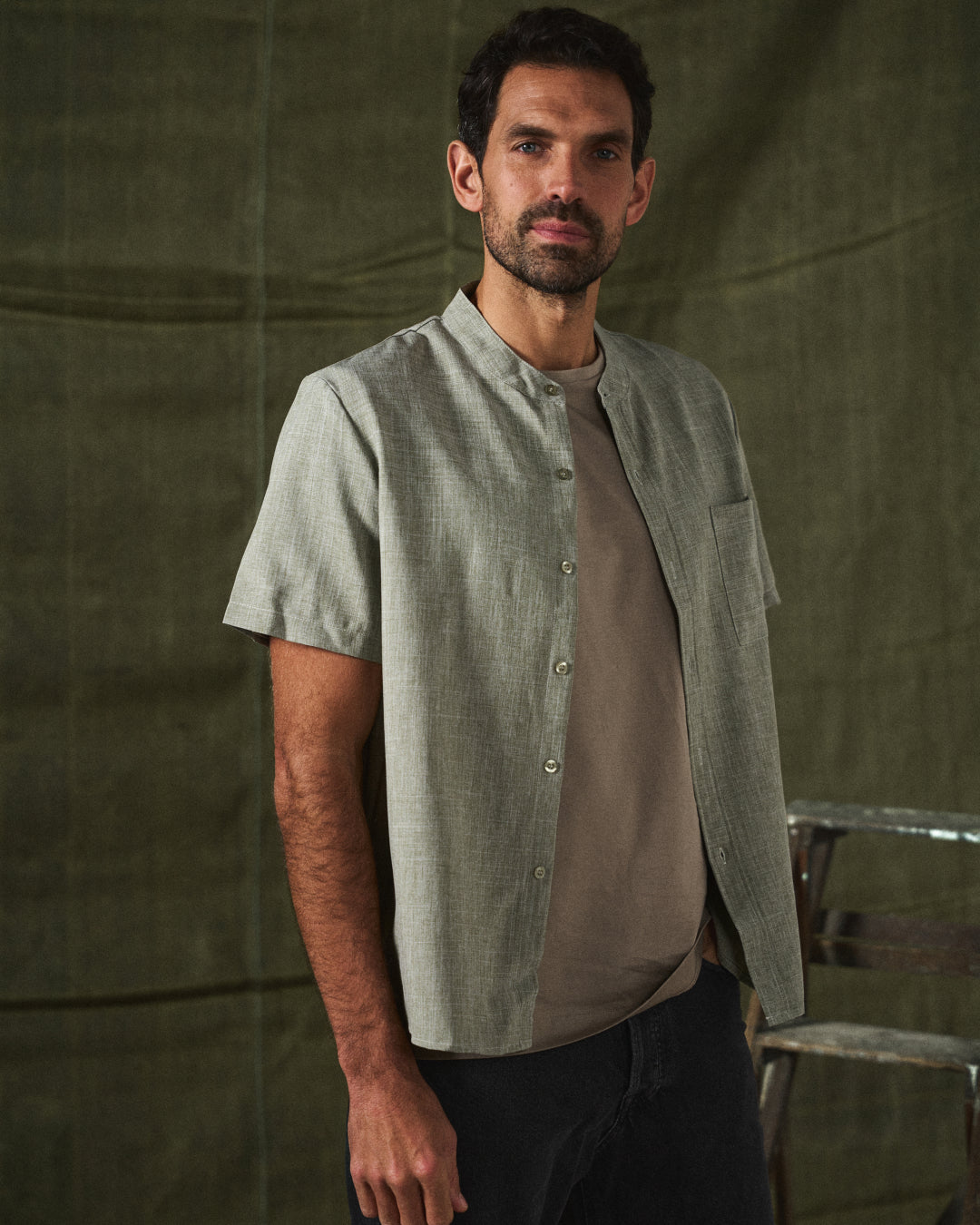 Chemise homme manches courtes d'été à boutons