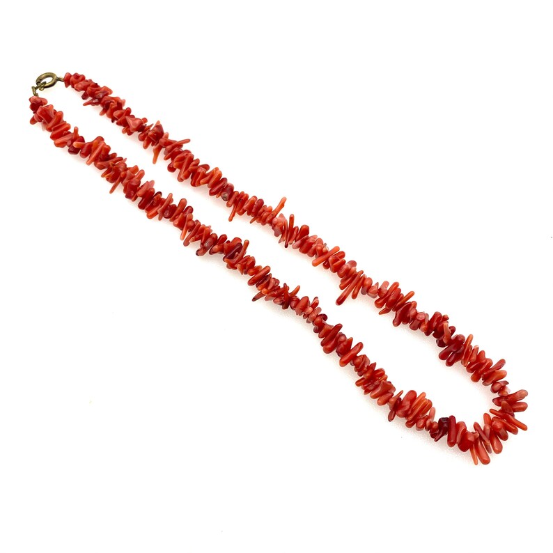 Collier pour femme en corail rouge fait main