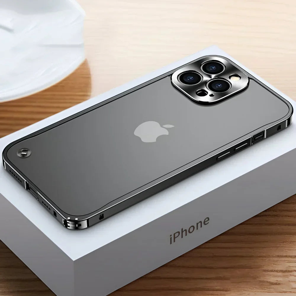 Coque de téléphone avec cadre de protection en aluminium