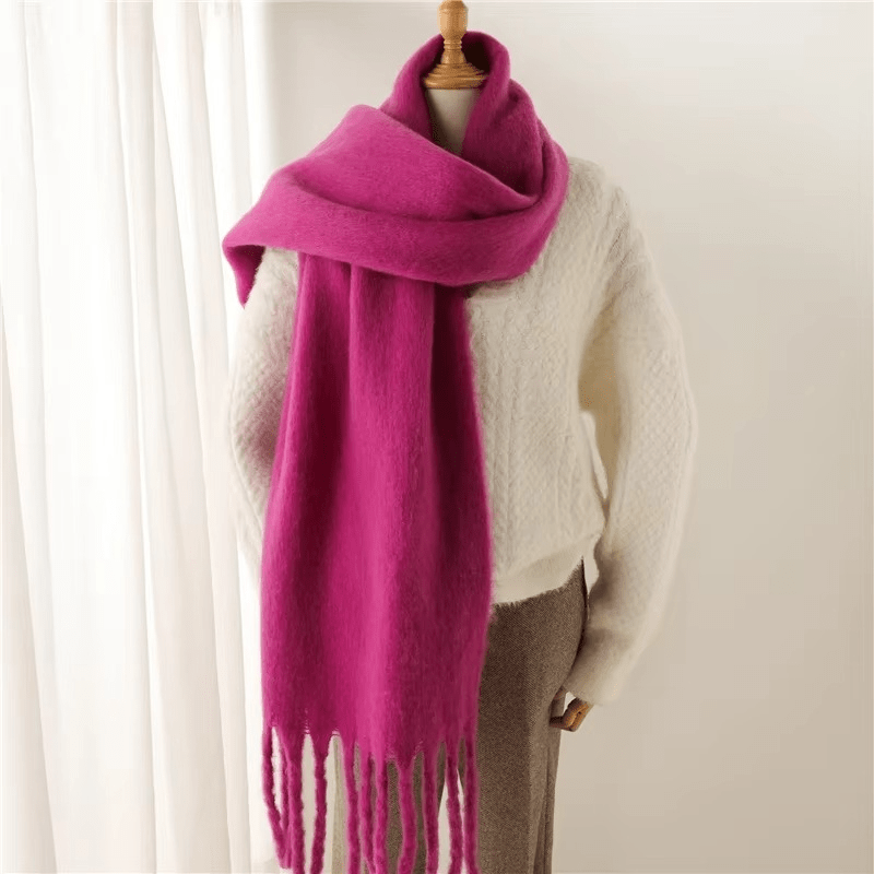 CosyCharm - Soft cashmere scarf with tassels for warm winter days