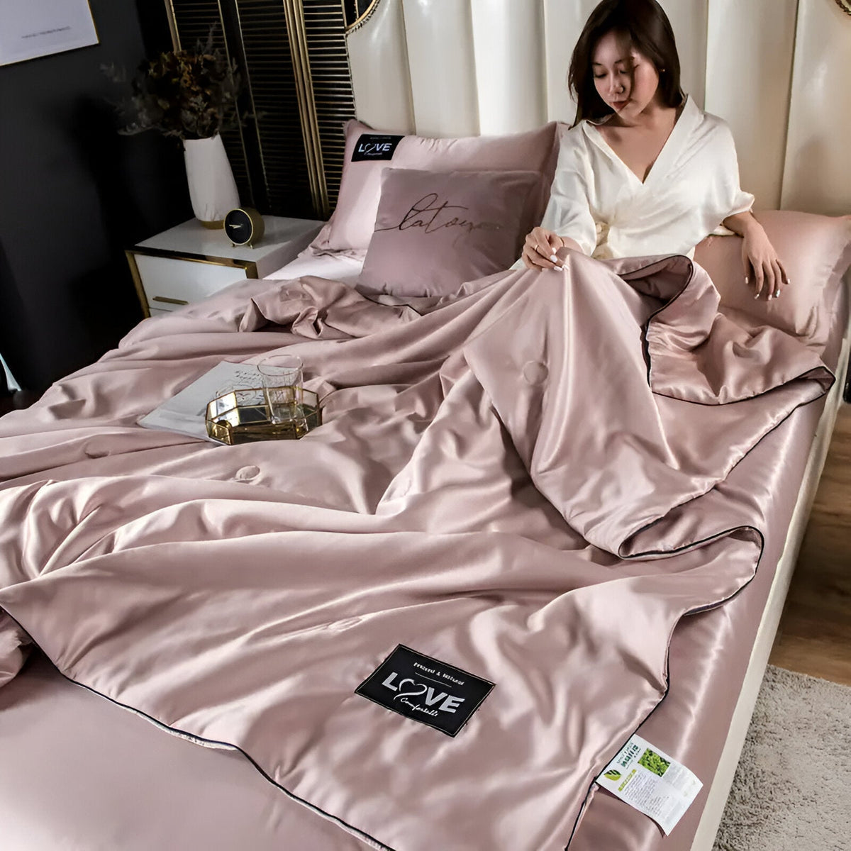 Couette luxueuse en soie pour un confort quatre saisons