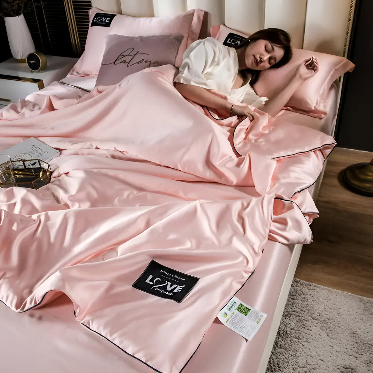 Couette luxueuse en soie pour un confort quatre saisons