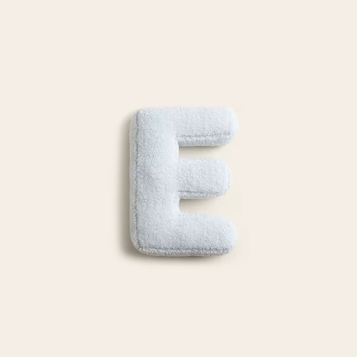 Coussin lettre personnalisée pour canapé