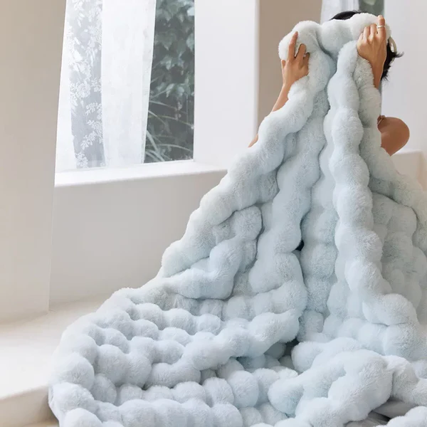 Couverture en fausse fourrure moelleuse pour un confort ultime