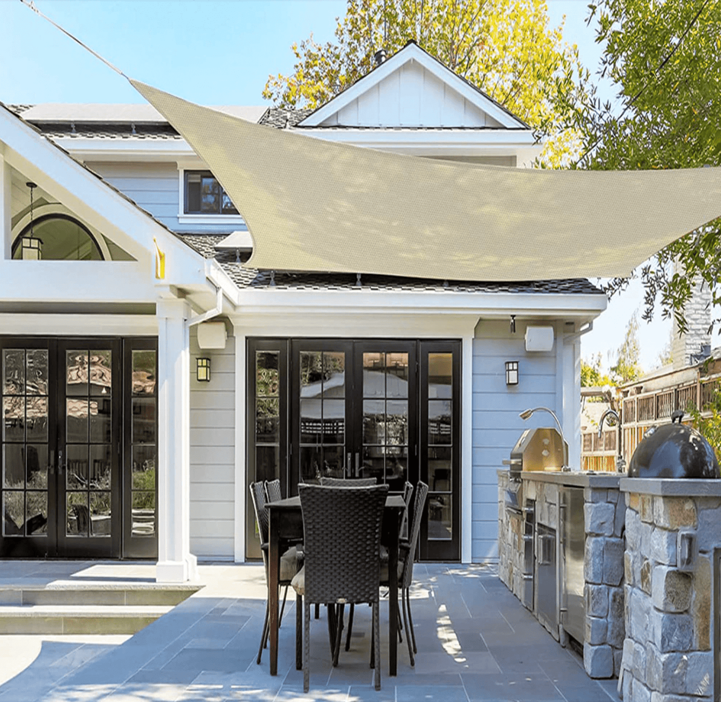 Design moderne alliant harmonieusement style et protection