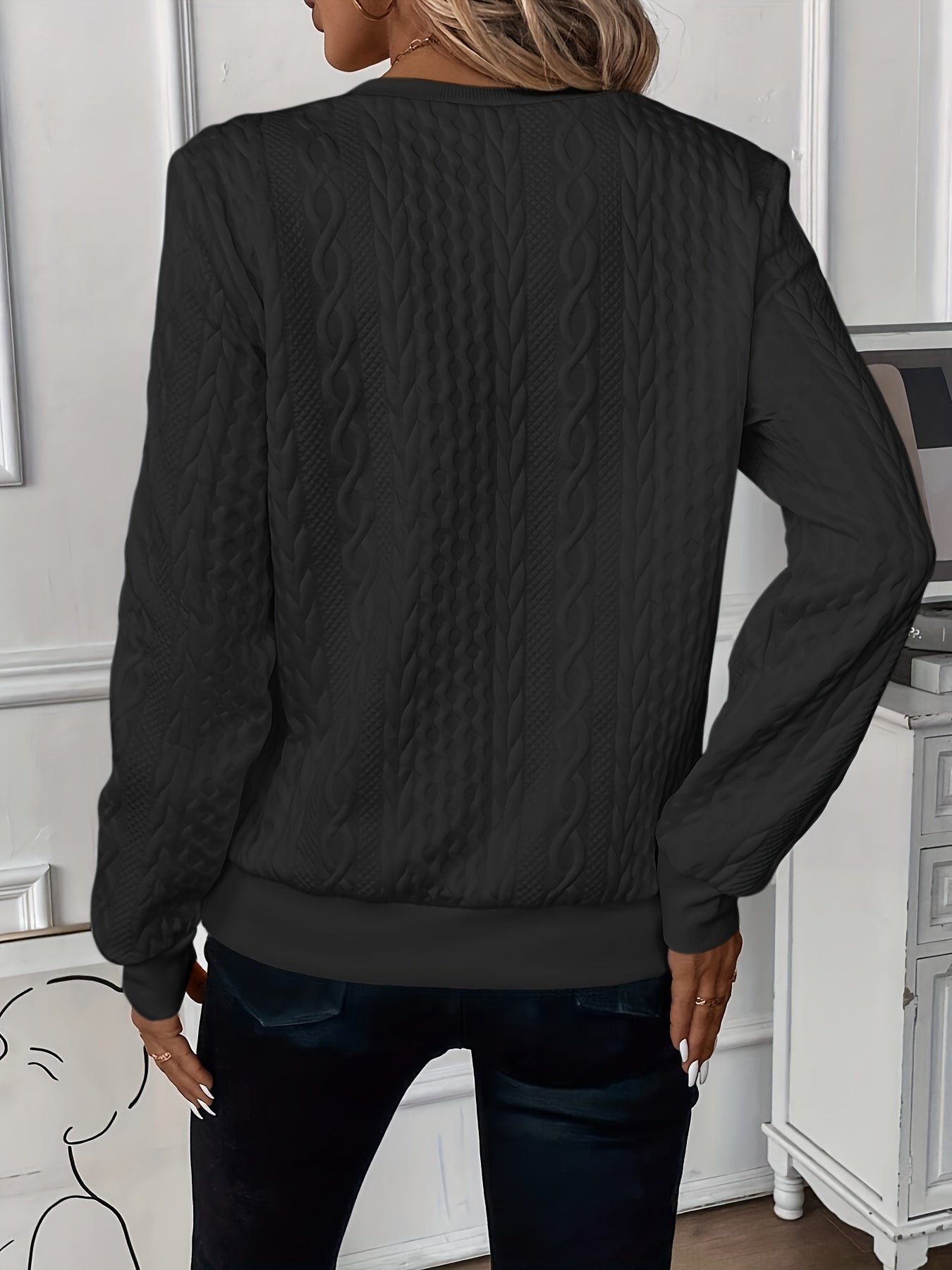 Elegant Knitted Jumper for Autumn
