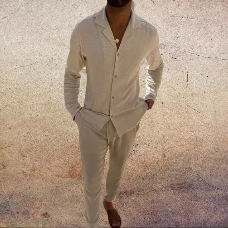 Ensemble deux pièces pour homme avec haut à manches longues, col chemise et encolure en V | Pantalon coupe droite