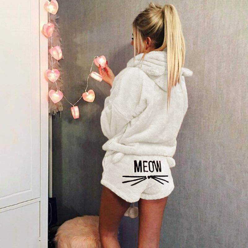 Ensemble pyjama polaire ultra confortable à la maison avec chat