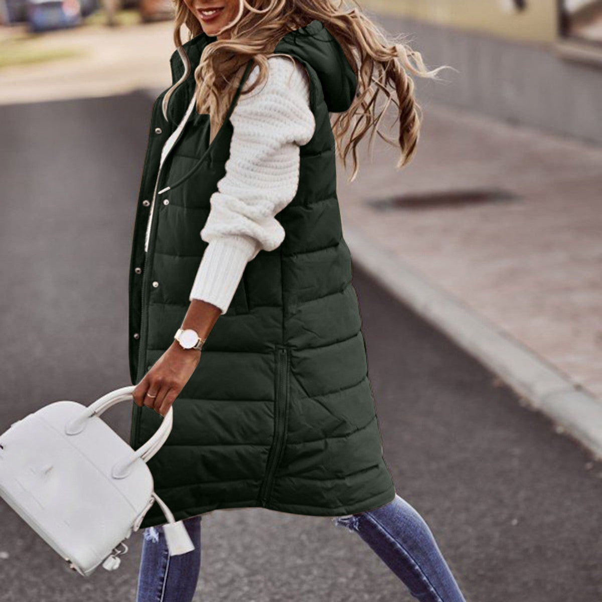 Gilet matelassé à capuche pour femme