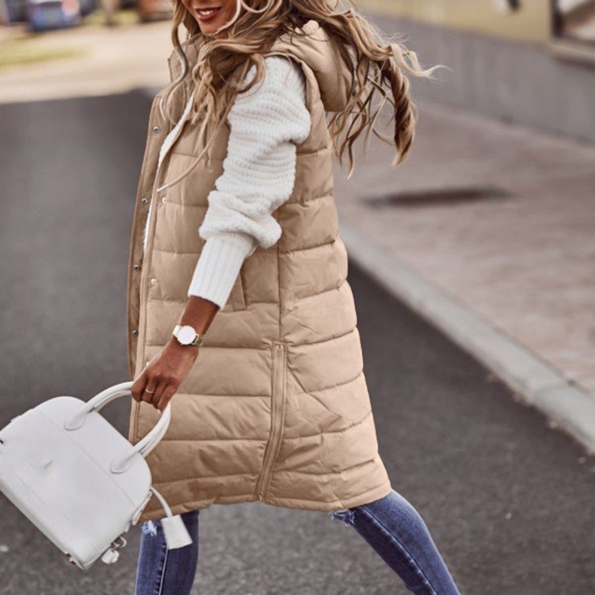 Gilet matelassé à capuche pour femme