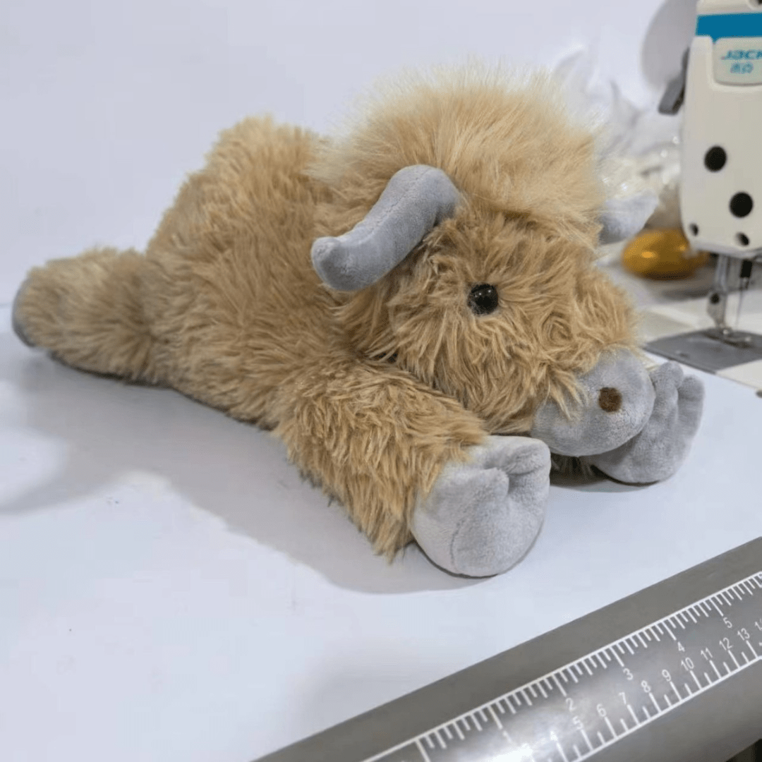 HEATHERMO – Enchanting Highland Cattle Plush Toy with Fluffy, Rustic Charm