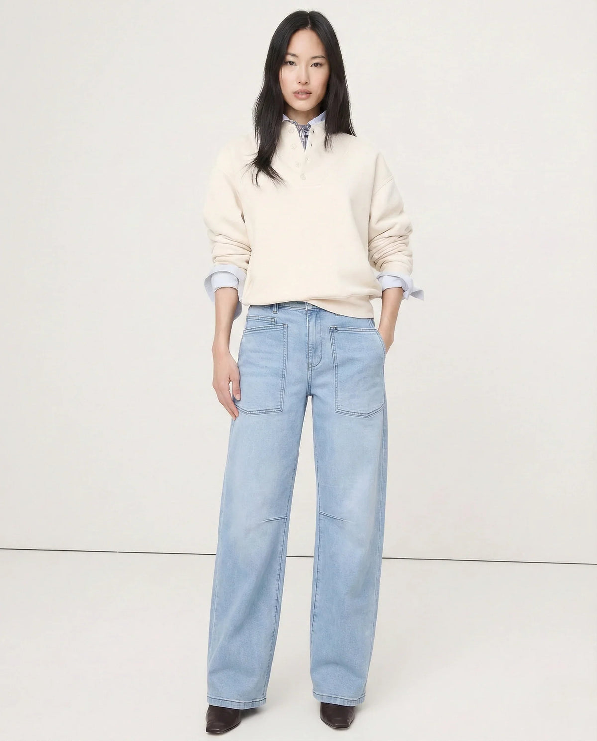 Jean barrel taille mi-haute à poches utilitaires pour femme